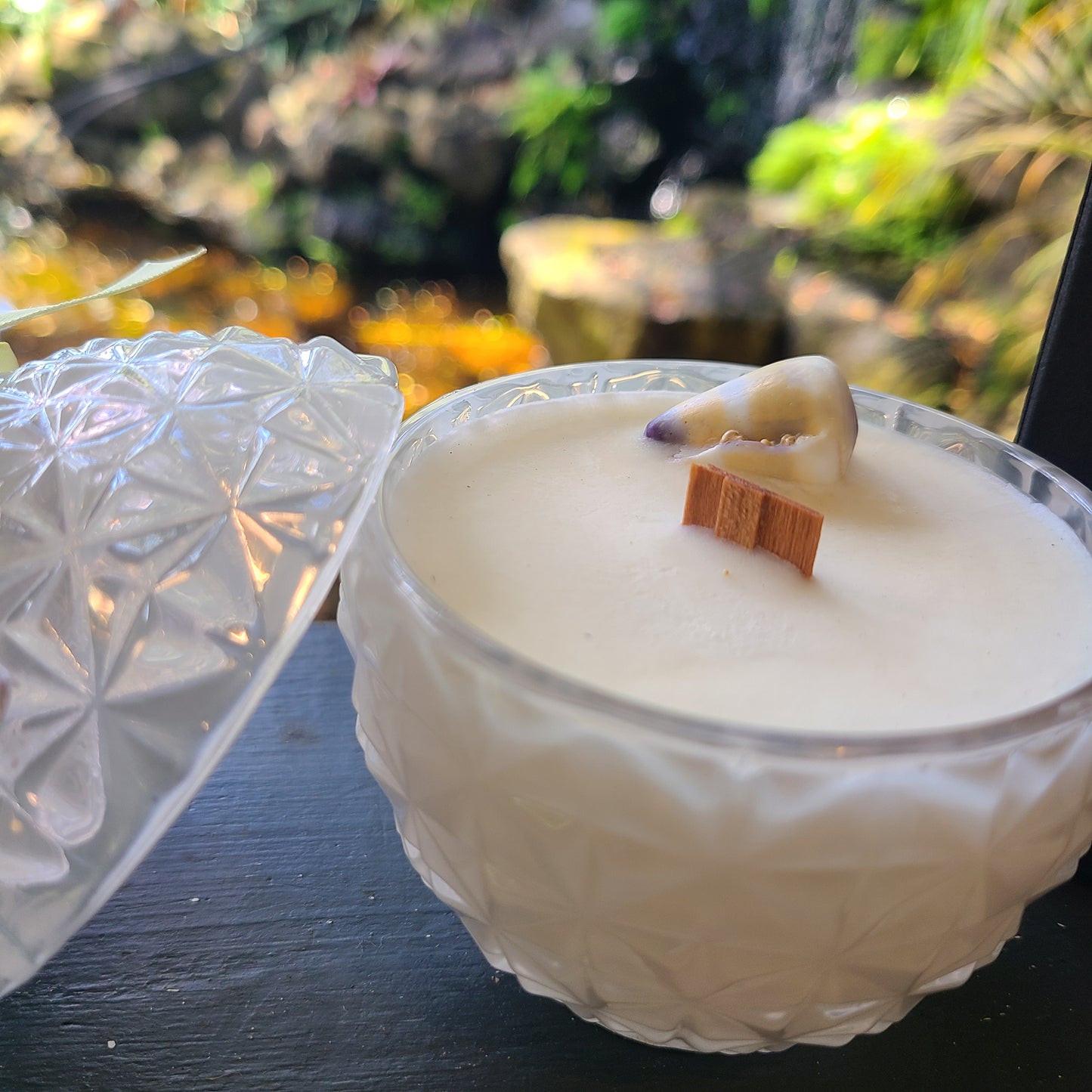 Pineapple Nectar + Sugared Frosted Glass Pineapple Candle